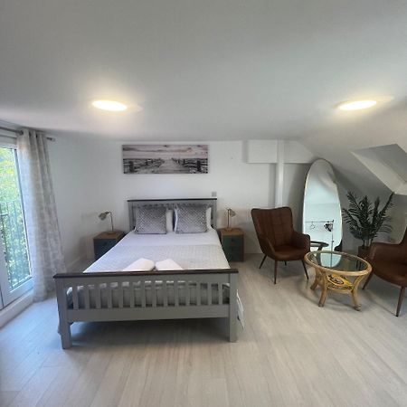 Beautiful home in Oxford Extérieur photo