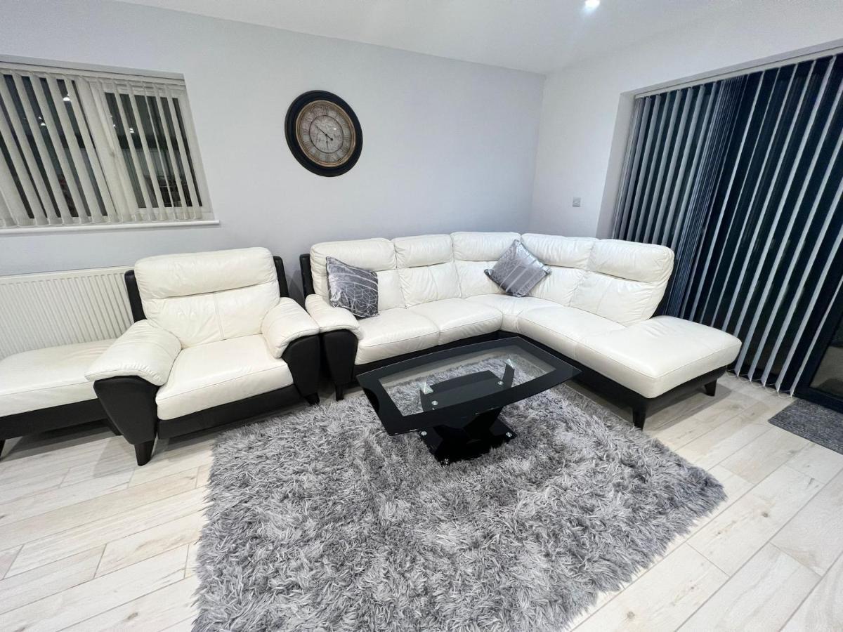 Beautiful home in Oxford Extérieur photo